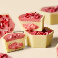 White Chocolate|Fruity Chocolate<Hotel Chocolat Raspberry Panna Cotta Selector