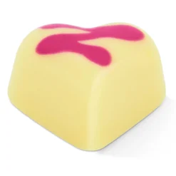 White Chocolate|Fruity Chocolate<Hotel Chocolat Strawberries & Cream Heart Selector