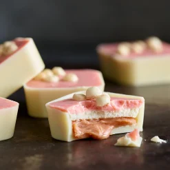 White Chocolate|Fruity Chocolate<Hotel Chocolat Strawberry Cheesecake Selector